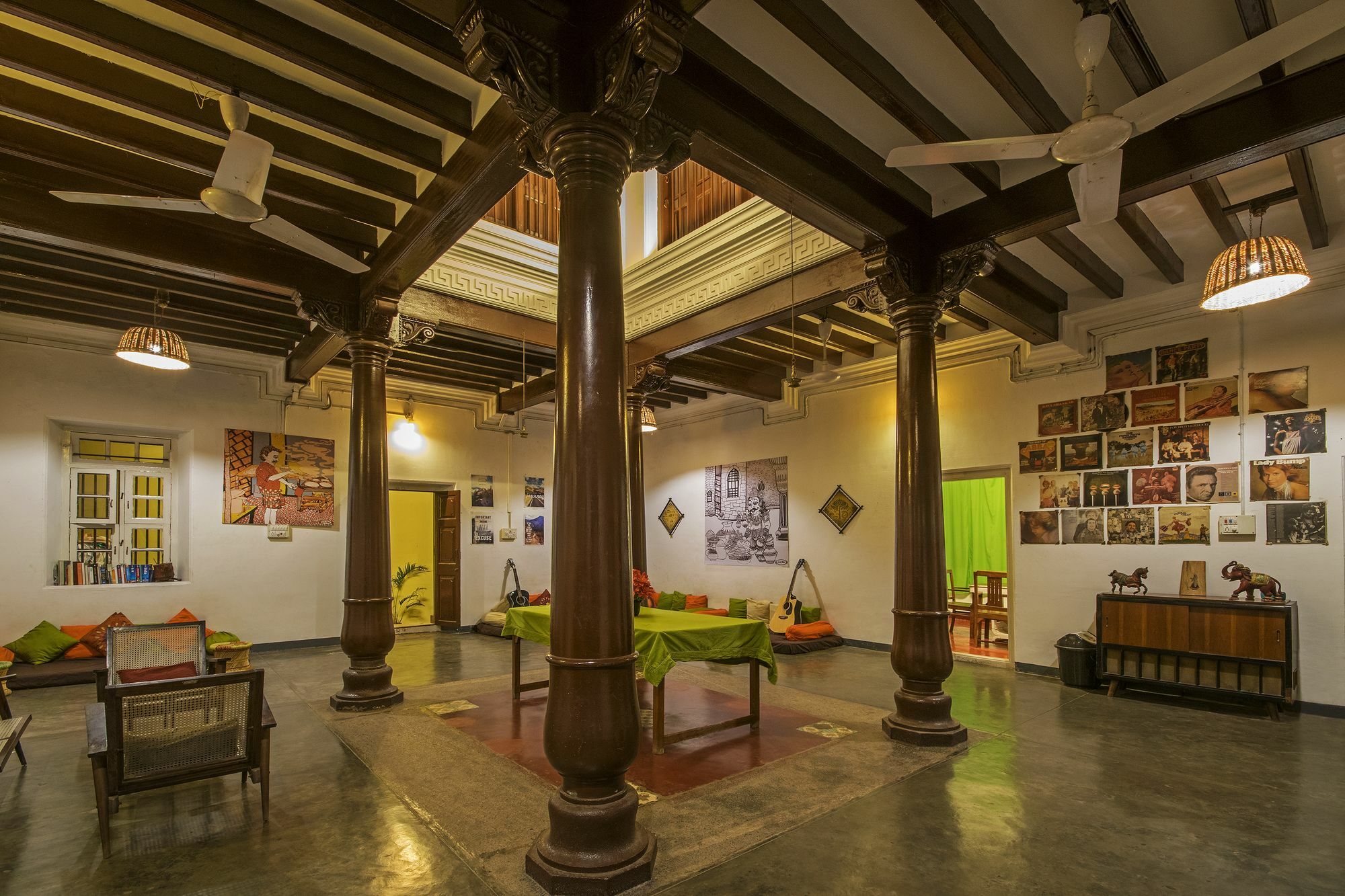 The Mansion 1907 Hostel Mysore Bagian luar foto